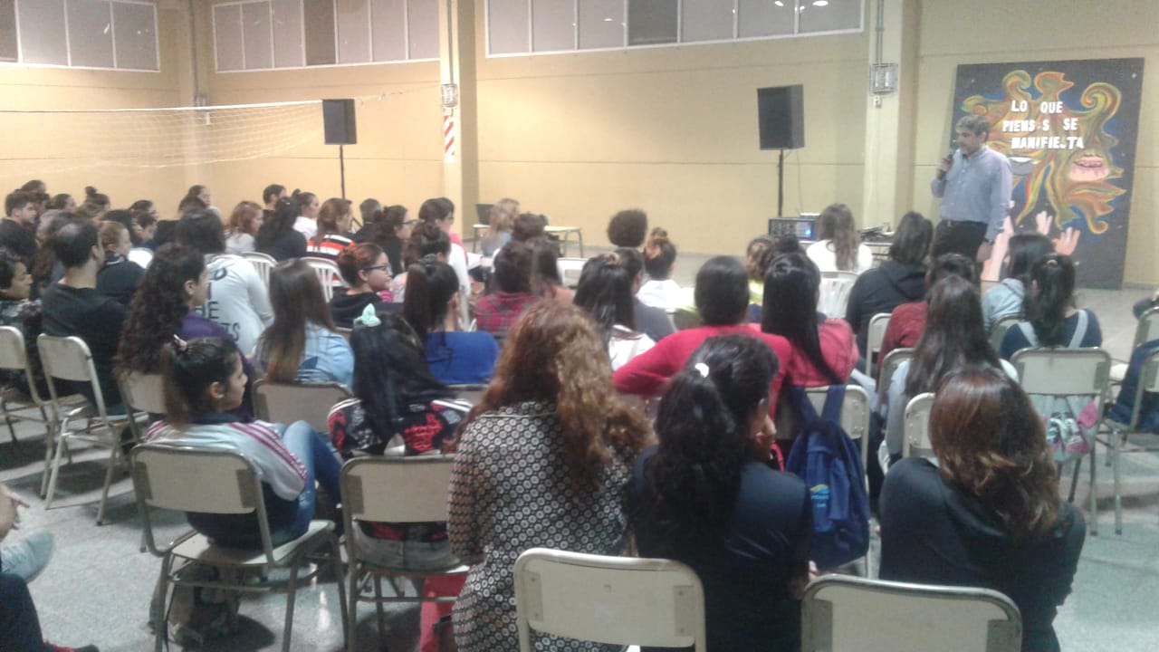Charla sobre hipertensión