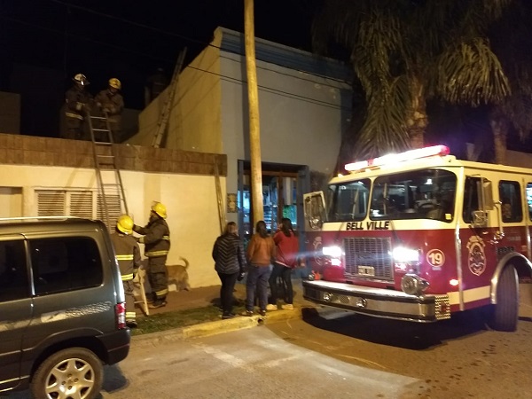 Incendio en Av España 90