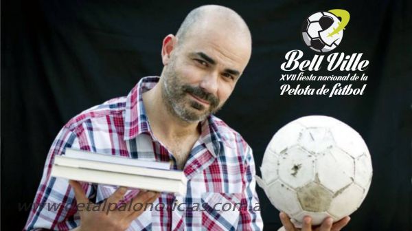 Eduardo Sacheri en la Fiesta de la Pelota de Fútbol.