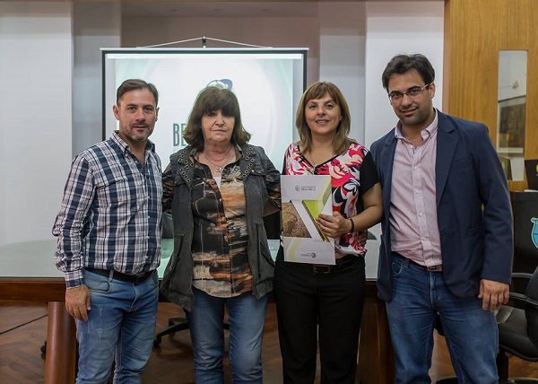 Entregaron subsidios proveniente del estacionamiento medido