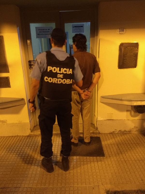 Detenido por robo y portación de arma de fuego