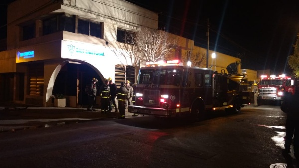 Principio de Incendio en un local comercial de Bell Ville.
