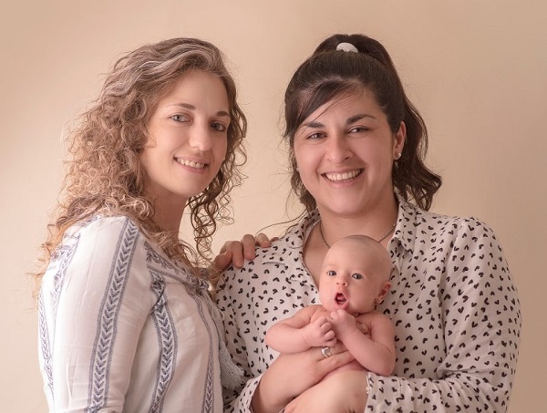 Bell Ville: primera bebé con los apellidos de sus dos mamás