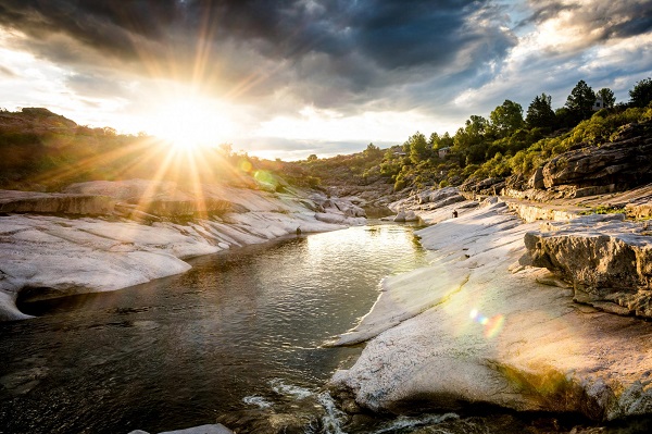 El Río Mina Clavero una de las Siete Maravillas Naturales de la Argentina.