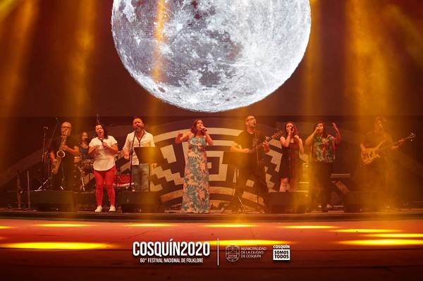 Camila Pino en el escenario mayor del folklore, invitada por Los Sacha.