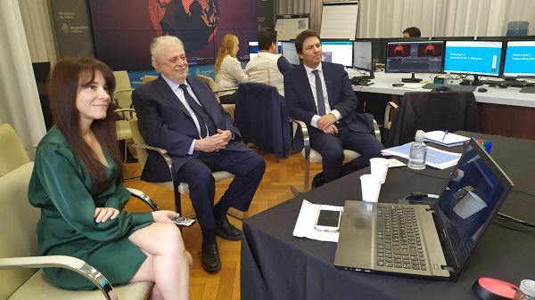 Salud presentó el programa Telecovid para ofrecer asistencia a distancia.