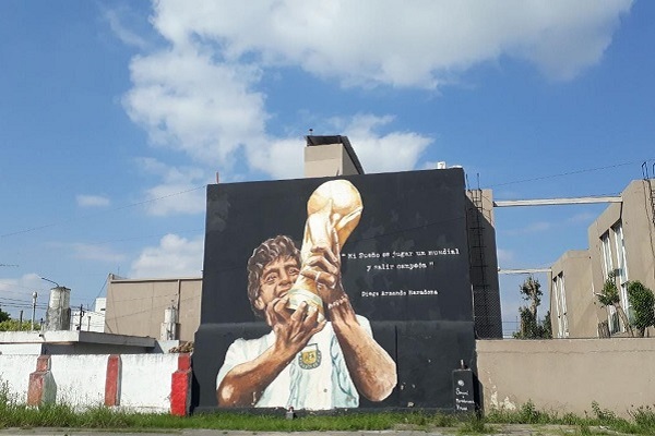 Villa María: Marcha desde el mural de Maradona a la plaza.