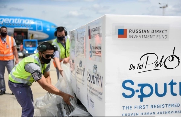 Llegaron a la Argentina 500 mil dosis de Sputnik V.