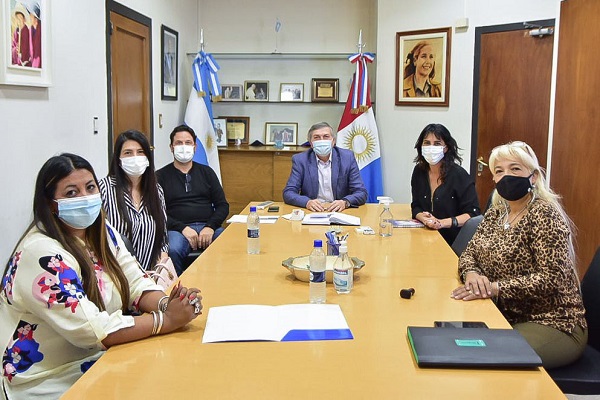El Ministerio de Desarrollo Social junto ONGs impulsan proyectos vinculados a la inclusión social.