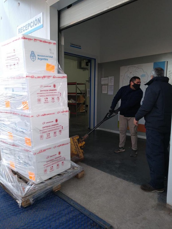 Córdoba recibió 64.000 dosis y pide a mayores de 40 años que se inscriban