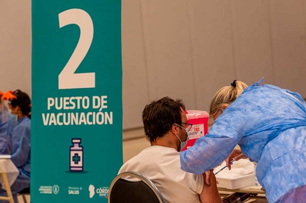 El martes se vacunaron 24.817 personas contra el Covid-19.