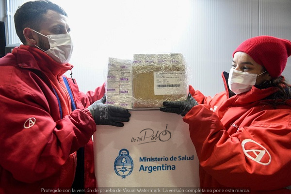 Avanza el plan de vacunación: el Gobierno Nacional distribuye hoy 811.100 AstraZeneca y ya se repartieron más de 19 millones de dosis en todo el país.