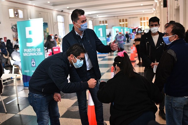 Córdoba: el gobierno planifica beneficios para personas vacunadas contra el covid
