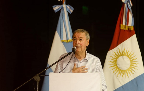 Canals: Schiaretti anunció obras de pavimento y viviendas Semilla para la localidad