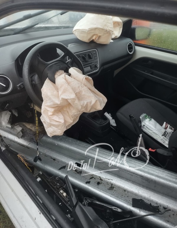 Bell Ville: se despistó un automóvil y el guardarrail se incrustó en el habitáculo.