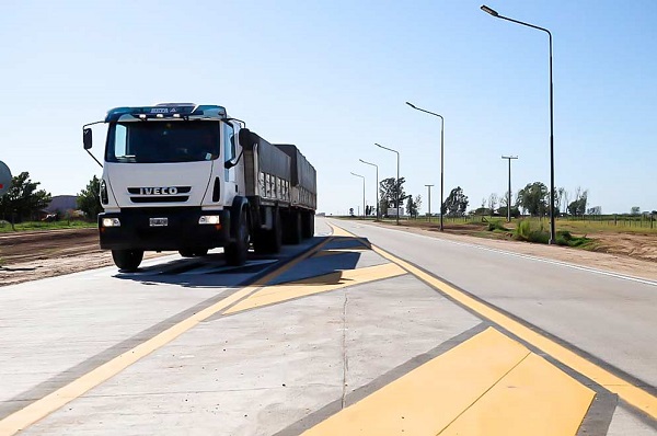 Desde el miércoles restringen la circulación del transporte de cargas.