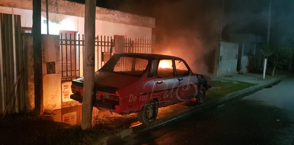 Bell Ville: incendio de un automóvil