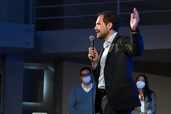 Martín Gill se reunirá con más de cien intendentes de la provincia de Córdoba y referentes políticos.