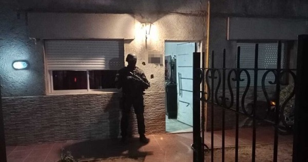 Desde un local de artículos de limpieza, vendían cocaína y marihuana en Bell Ville. Tres detenidos