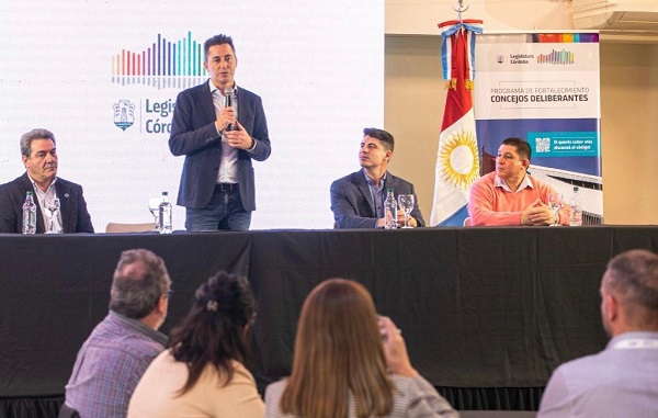 Manuel Calvo encabezará la apertura oficial del Tercer Foro de Poderes Legislativos.