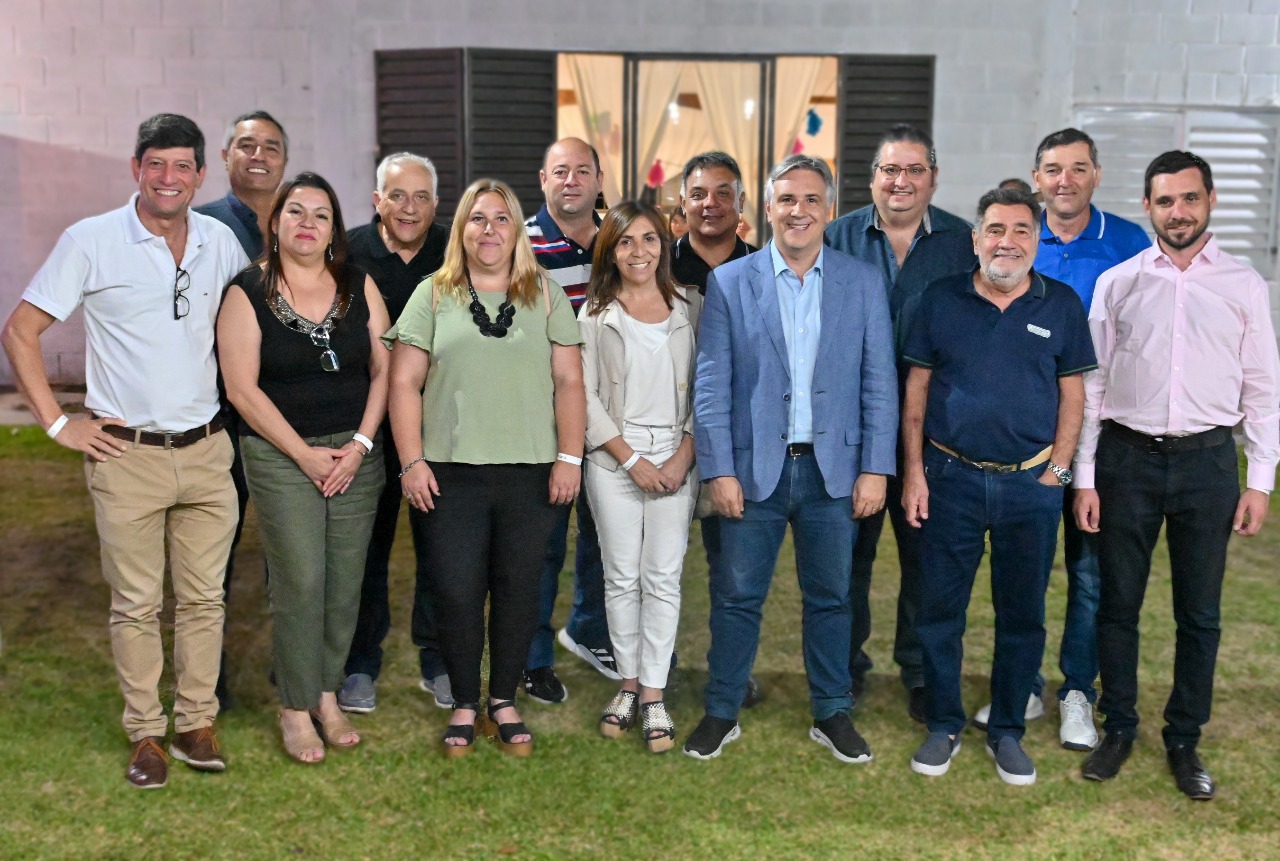 Intendentes de Colón y Cruz del Eje también “pegarán” sus elecciones a las provinciales.