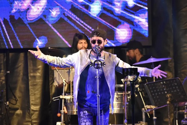 Monte Buey: multitudinario cierre de la 9° Fiesta Tradicional de Comidas al Disco con Ulises Bueno.