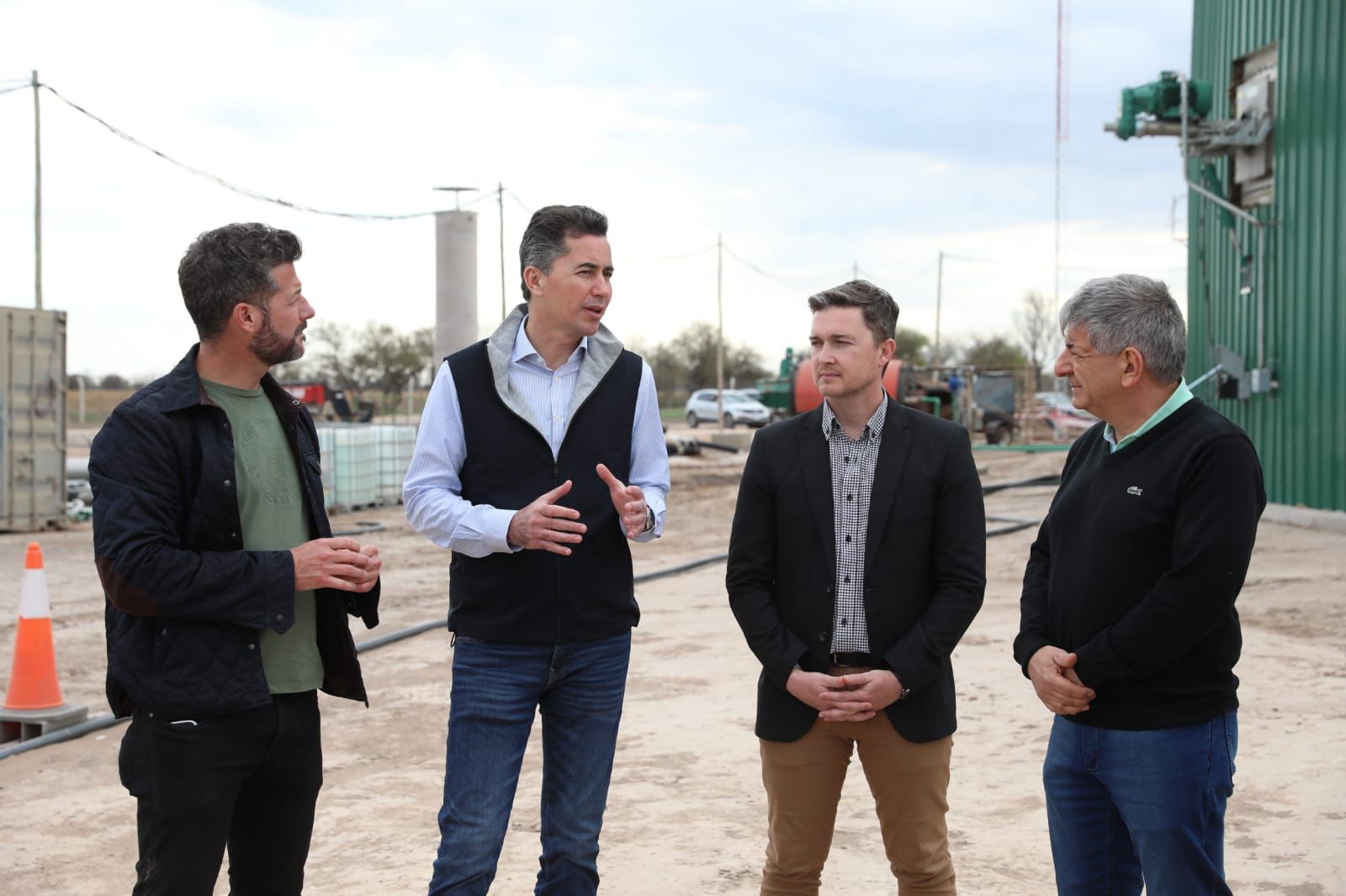 Manuel Calvo supervisó el avance de la nueva estación transformadora de energía en Bell Ville.