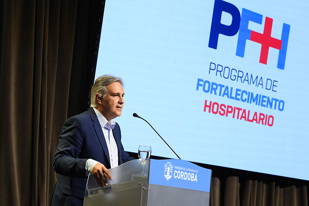 El Gobernador anunció la descentralización de la gestión hospitalaria y un fondo de $7 mil millones.