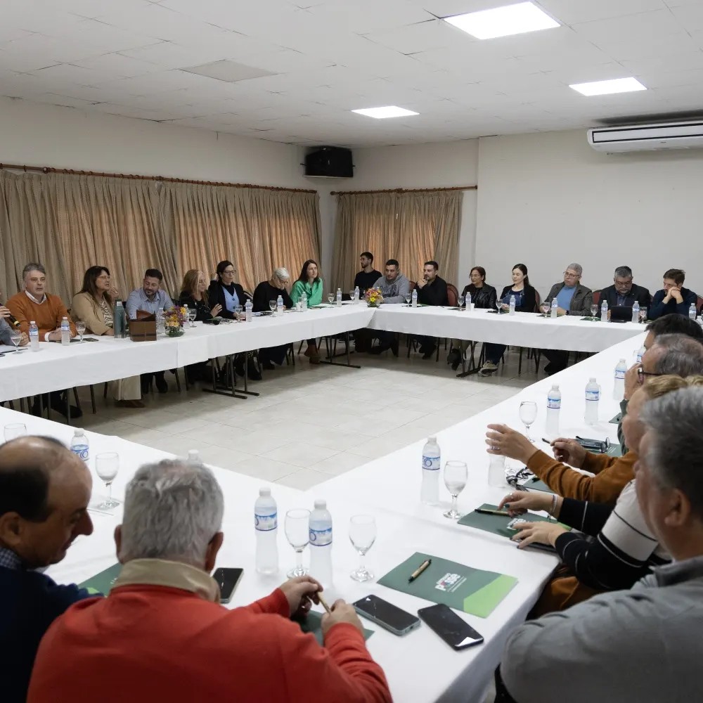 La Comunidad Regional Unión se reunió en Justiniano Posse- Se anunció la visita del Gobernador al Departamento.