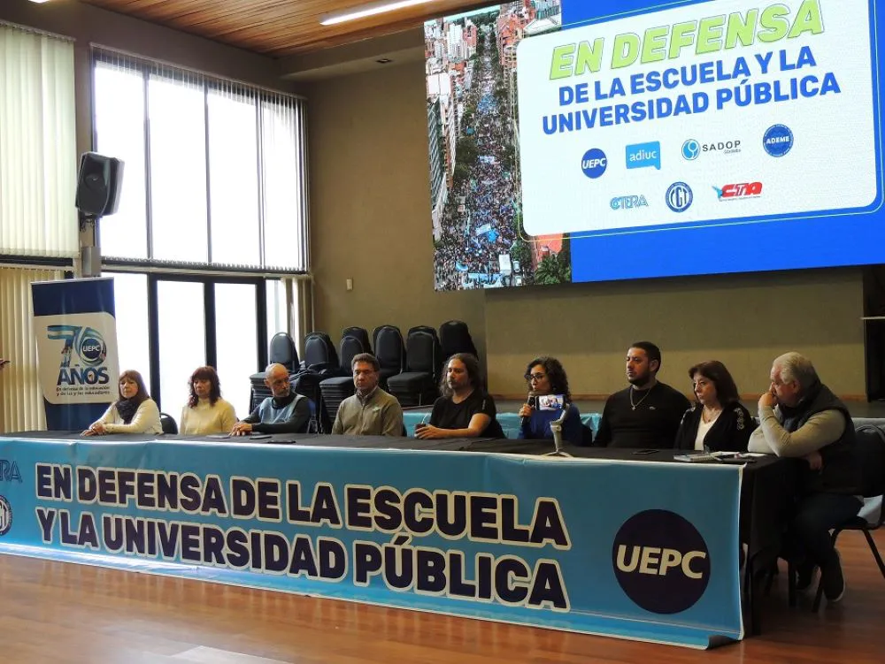 Acatamiento del 70 por ciento del Paro docente en Córdoba.
