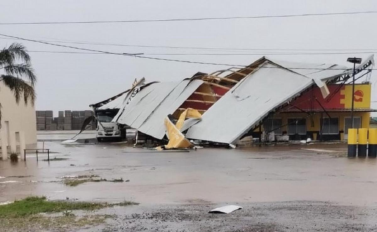 Ordoñez: cola de tornado  castigo fuertemente al pueblo. Llega ayuda desde el gobierno Provincial.