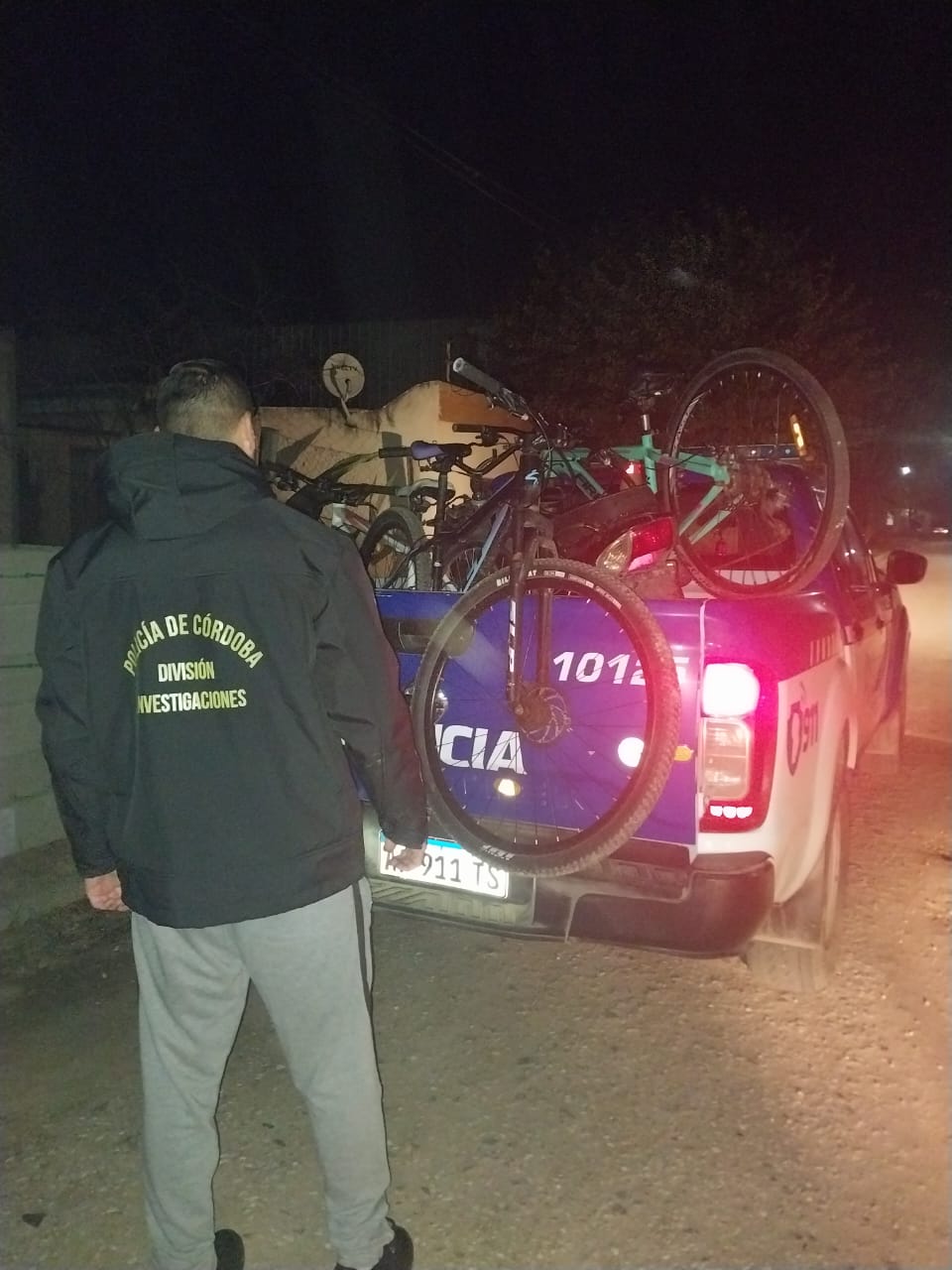 Bel Ville: en dos allanamientos lograron recuperar 4 bicicletas u una moto