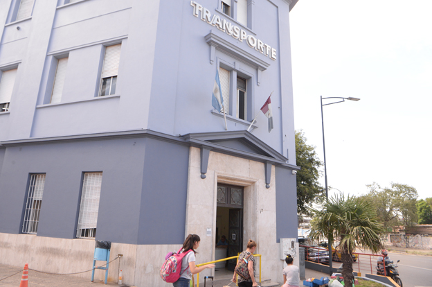 Córdoba pidió a la Nación el envío de fondos para sostener el transporte interurbano y el Boleto Educativo.