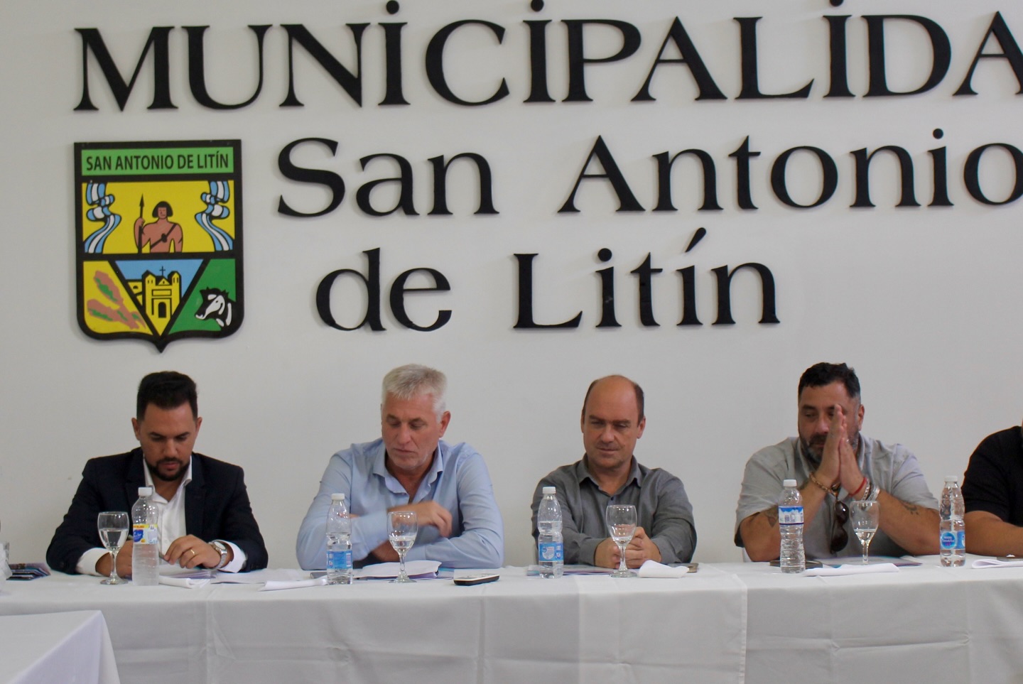 Municipios del sudeste cordobés gestionan la recuperación del transporte en la Ruta 2.