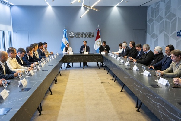 La Provincia otorgó más de $5.400 millones para obras de gas e infraestructura urbana en 19 localidades.