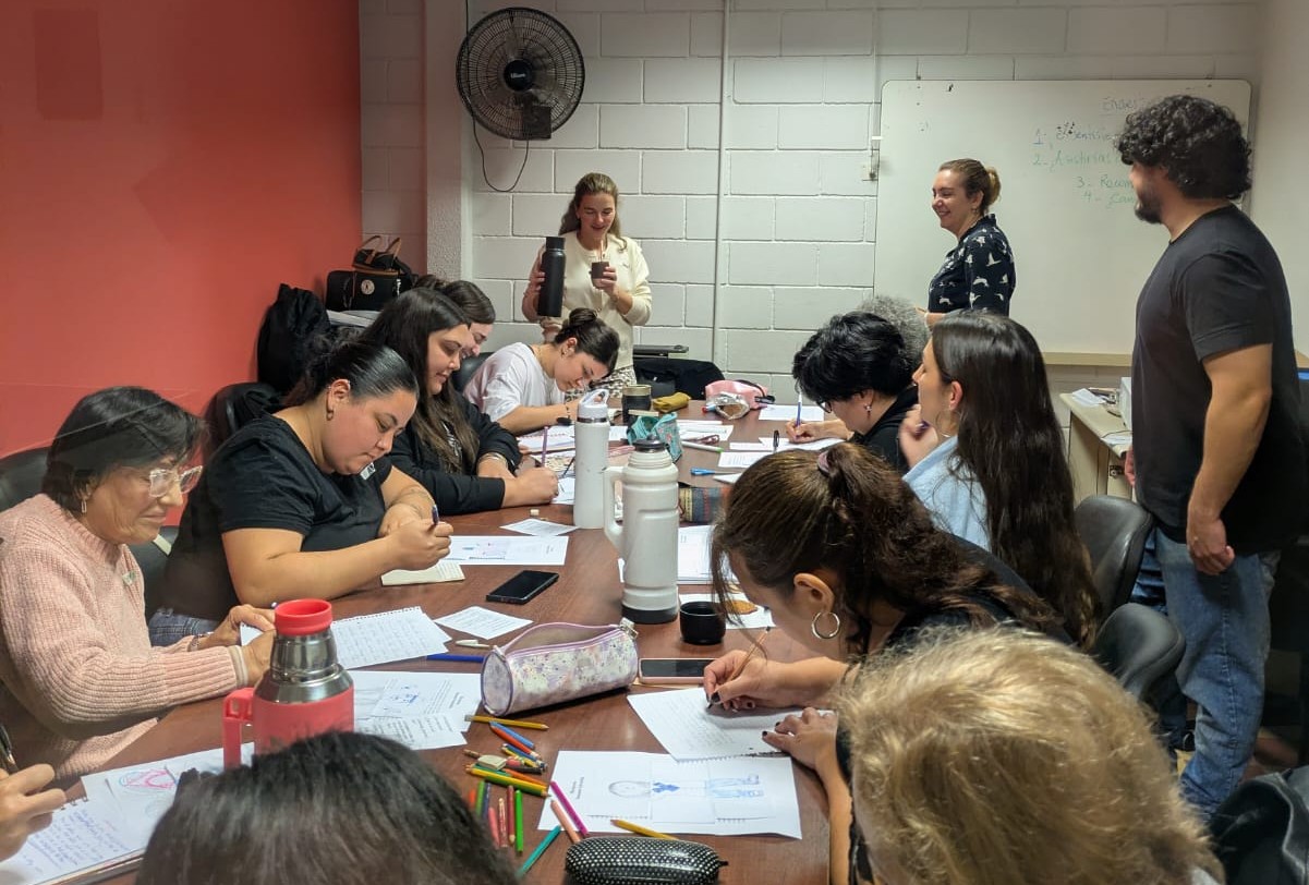 Las hijas de la palabra: universidad y comunidad en acción.