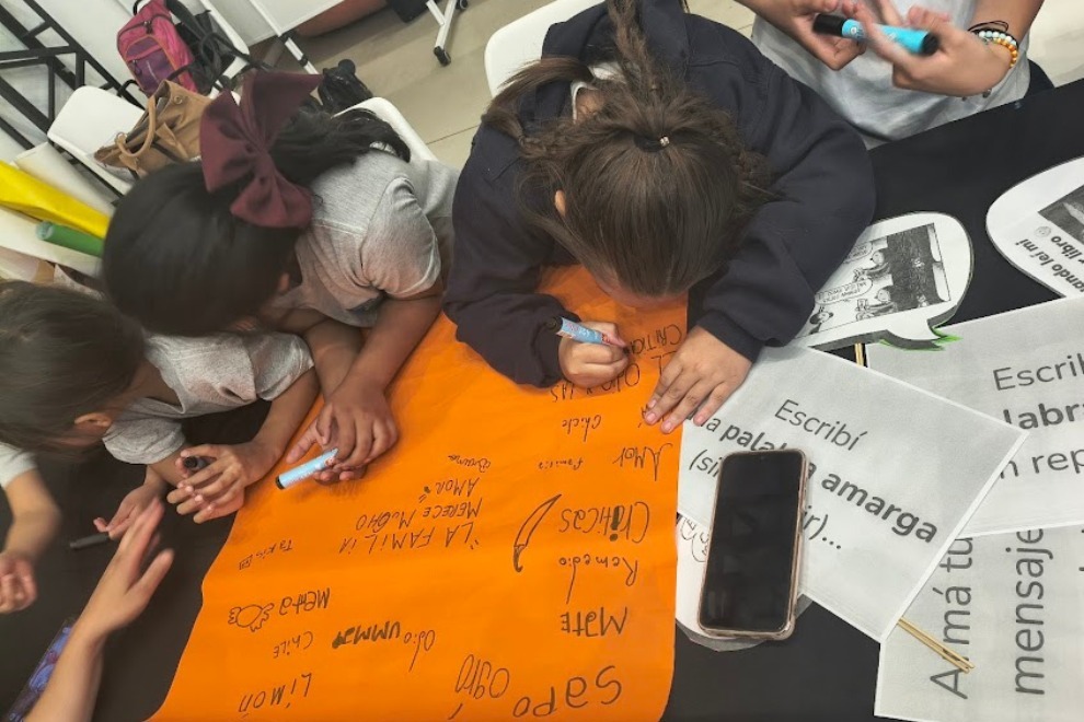 Córdoba consolida una política de uso regulado de celulares en las escuelas