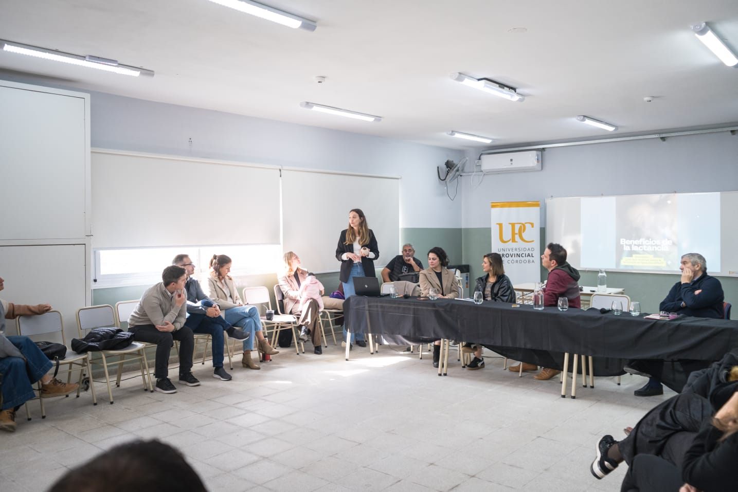 La UPC promovió una jornada sobre lactancia y cuidados