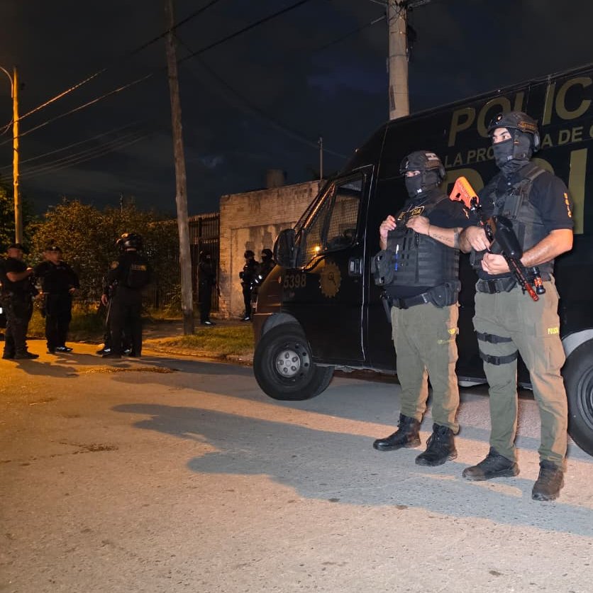 POLICIA-CBA-2.jpg